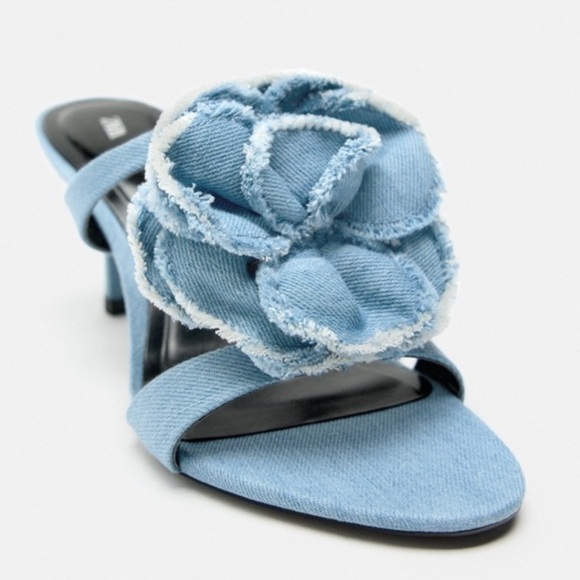 Zara Women's Blue Denim Sandals with Flower - Picture 3 of 10